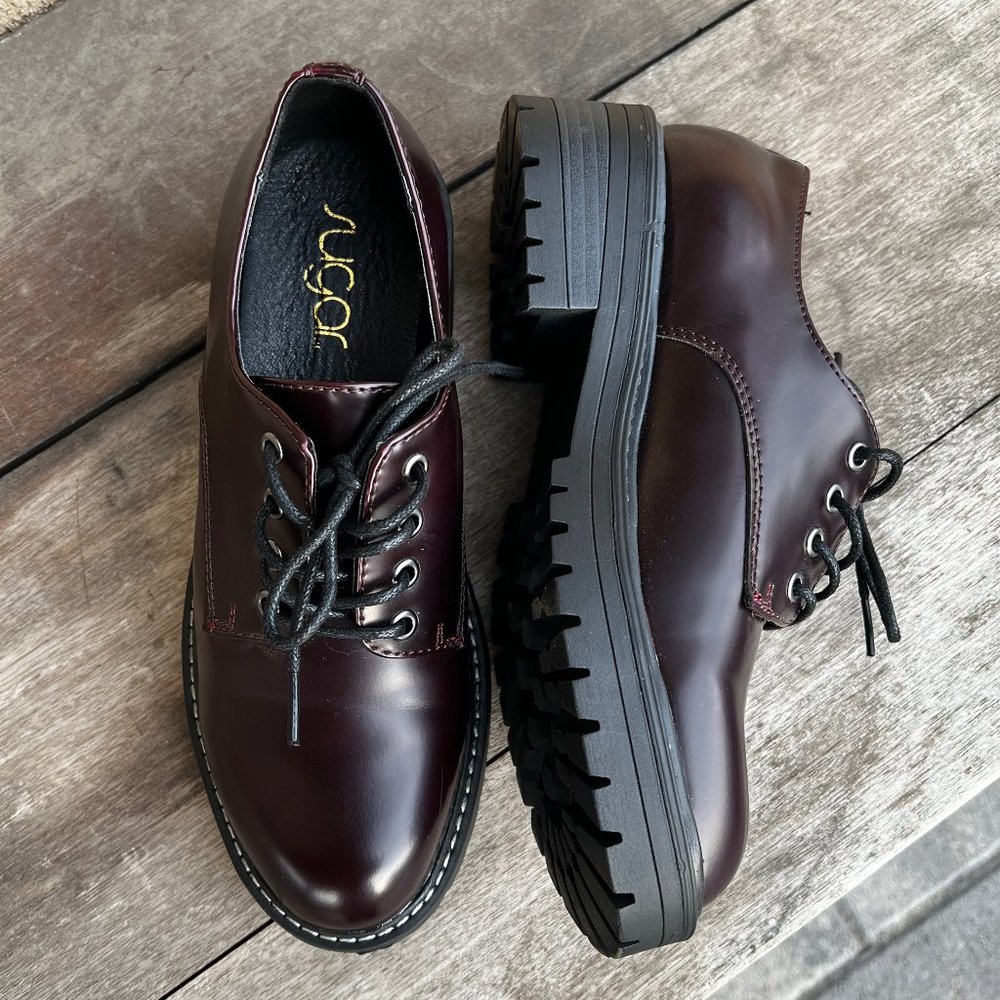 Size 6.5 // Women's Sugar Kaeli Oxford Shoes //